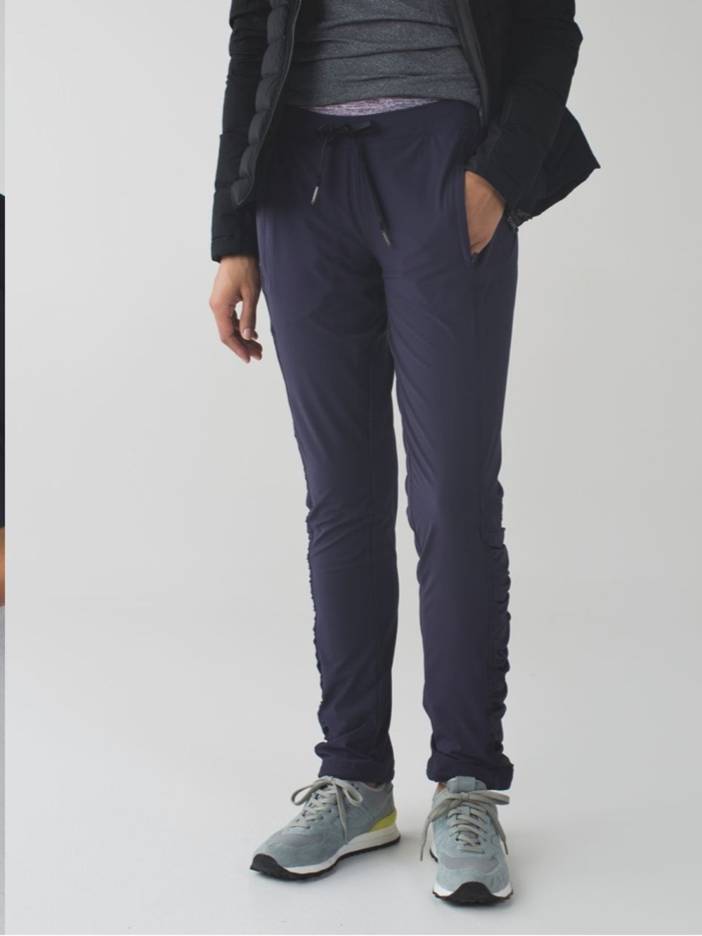 Lululemon • Runderful Pant • Size 6